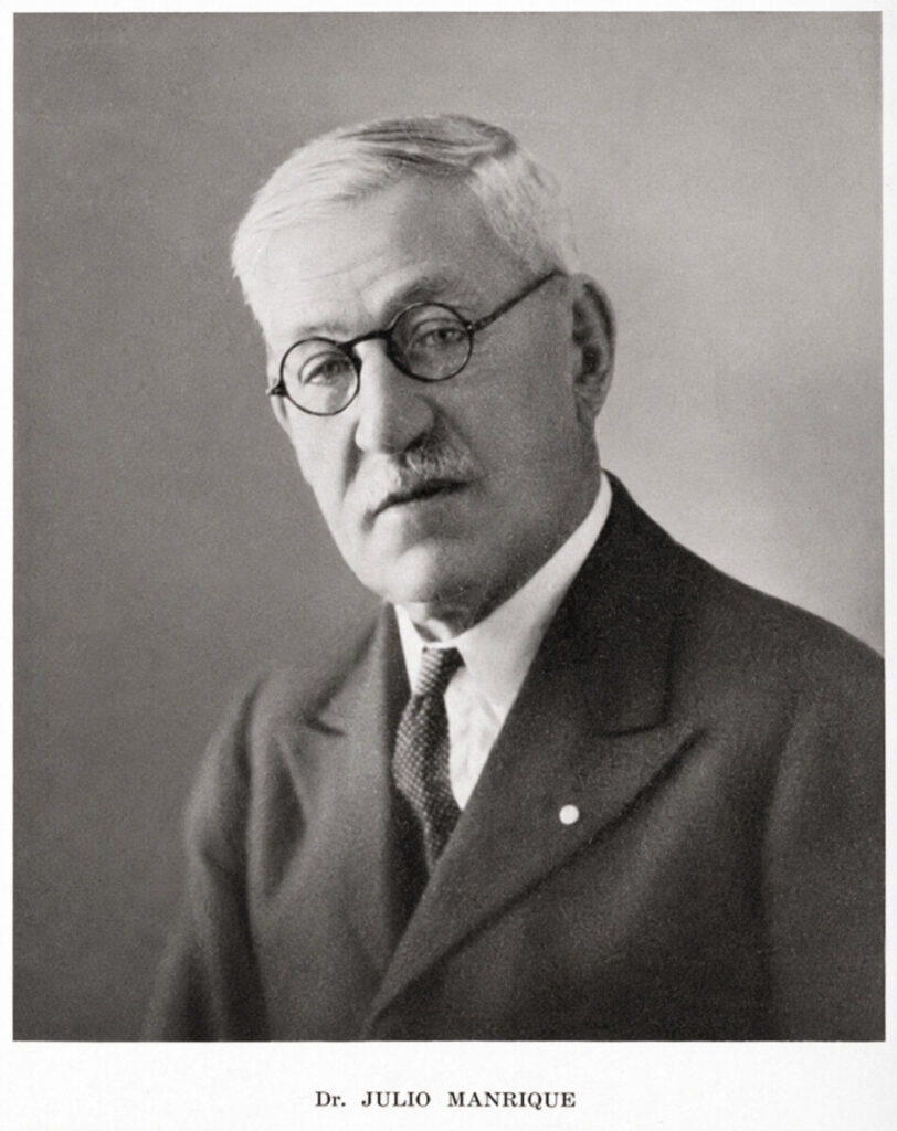 Dr. Julio Manrique